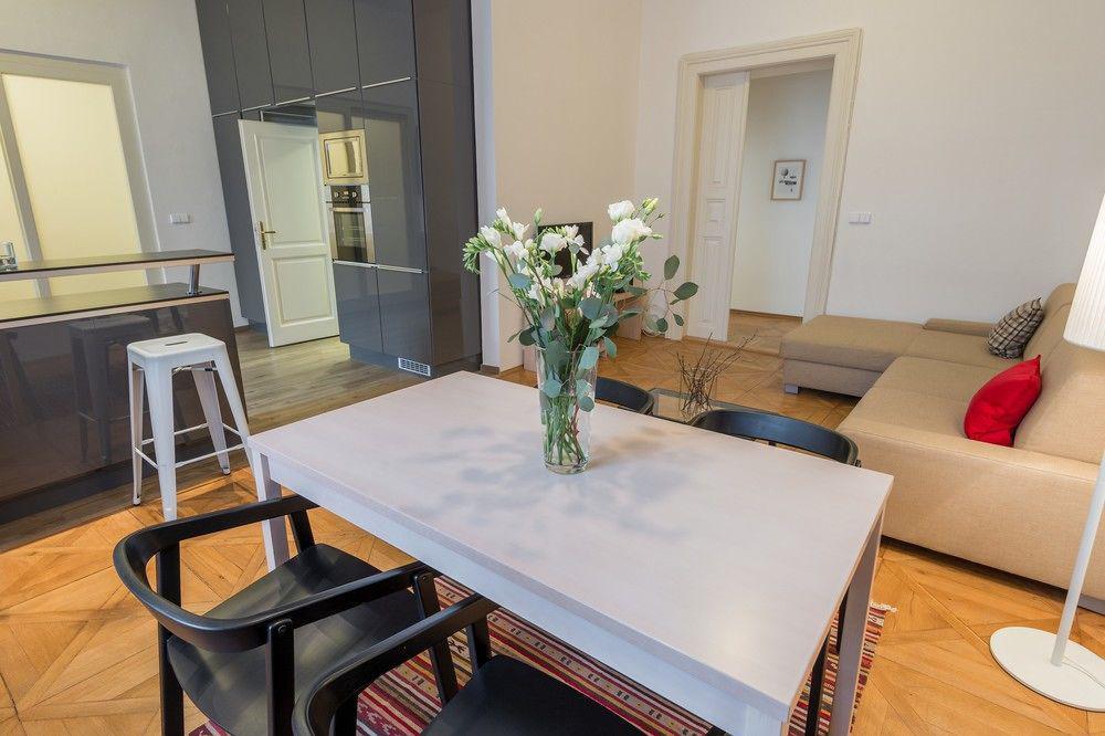 Vladislav Centre Apartment
