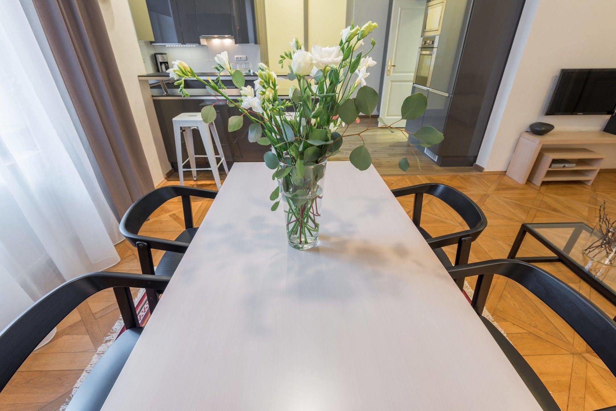 Vladislav Centre Apartment *