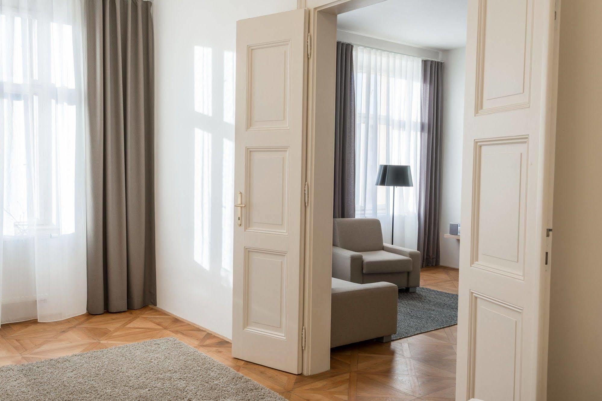 Vladislav Centre Apartment *