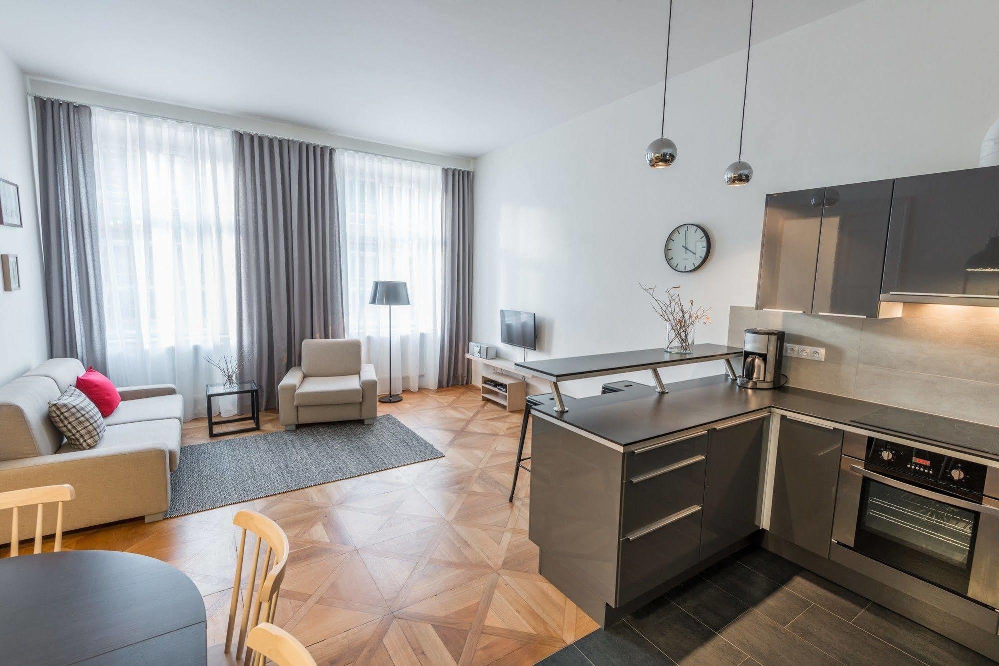 Vladislav Centre Apartment *