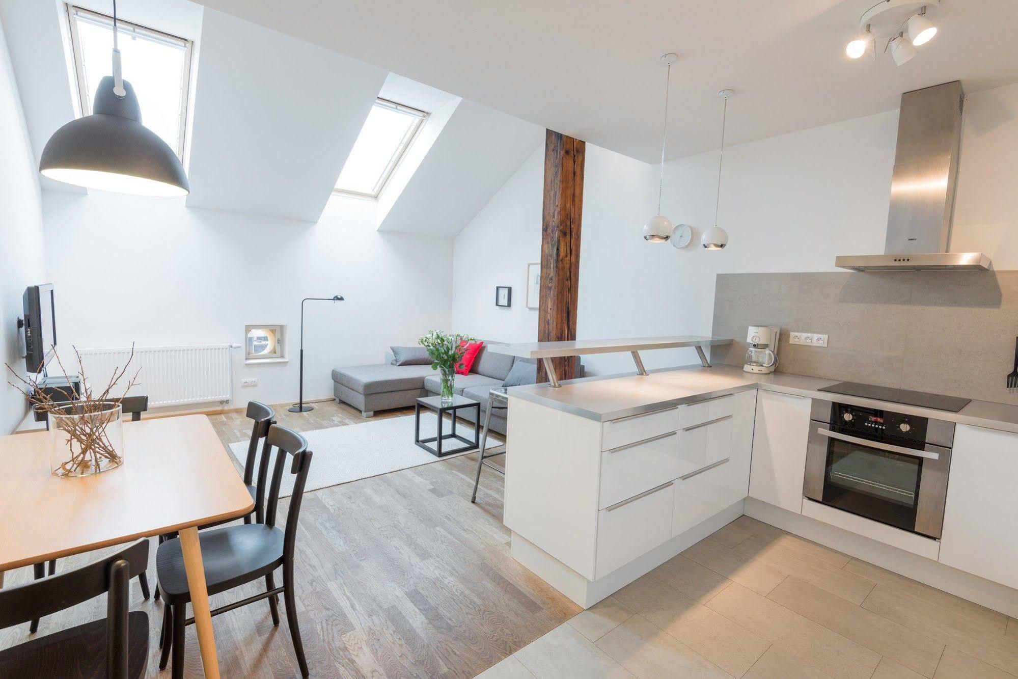 Vladislav Centre Apartment *